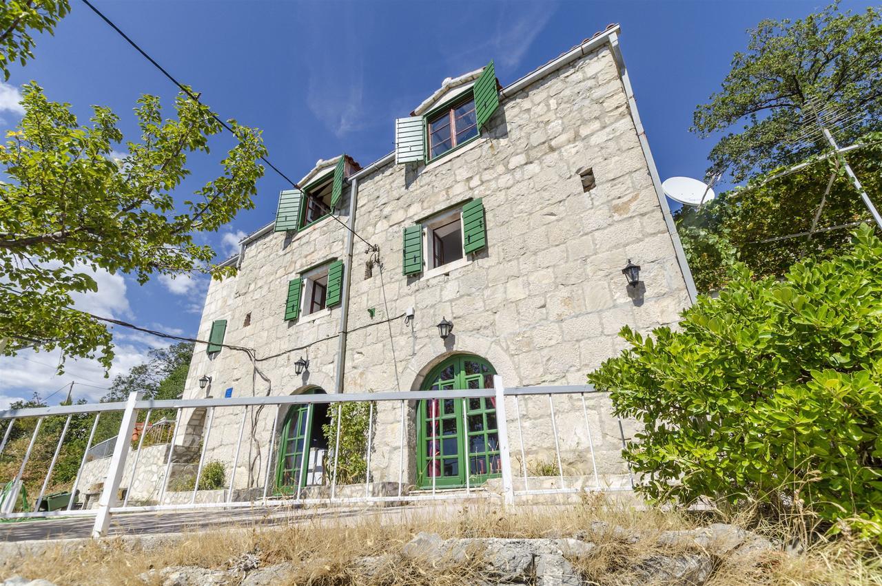 Apartment Boris Gornja Brela Екстер'єр фото