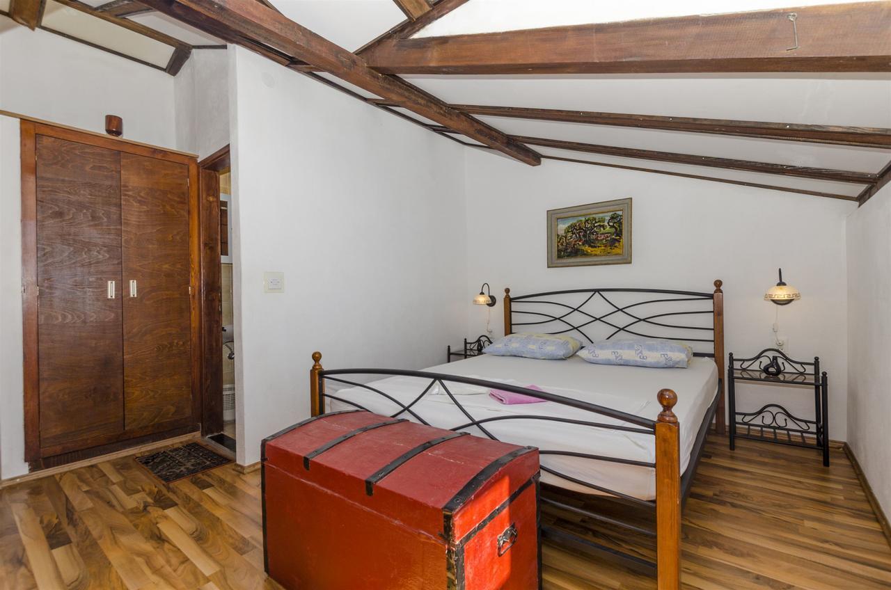 Apartment Boris Gornja Brela Екстер'єр фото