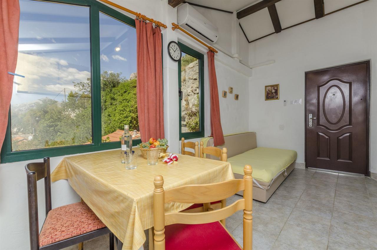 Apartment Boris Gornja Brela Екстер'єр фото